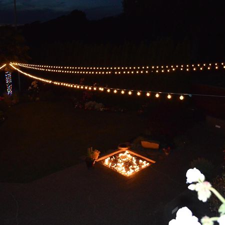 1-Bedroom Seaview Guesthouse On Seattle Luxury Estate With Views Of Olympic Mountains Exterior foto