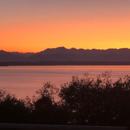 1-Bedroom Seaview Guesthouse On Seattle Luxury Estate With Views Of Olympic Mountains Exterior foto
