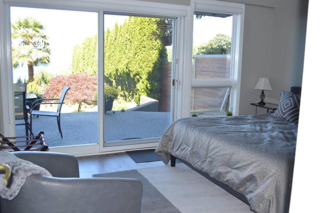 1-Bedroom Seaview Guesthouse On Seattle Luxury Estate With Views Of Olympic Mountains Exterior foto